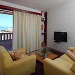 Villa Makarana Apartments